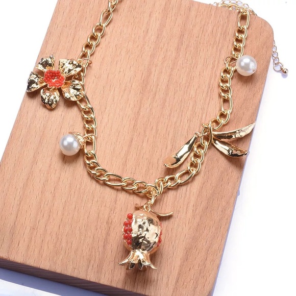 Zara Pomegranate Fruit Multi-Charm Chain Baroque Pearls Beads Bracelet - Picture 15 of 16